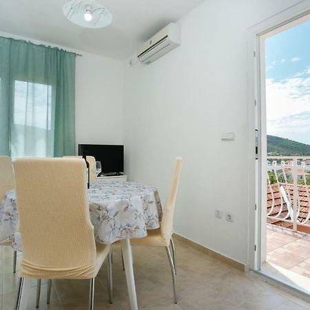 Ferienwohnung Apartman Paula 1 Vinišće Exterior foto